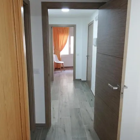 Apartment Vacacional 1 *